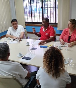 Direção do SISTA-MS e a Comissão de Comando de Greve se reúnem com o Reitor da UFMS, Professor Marcelo Augusto Santos Turine