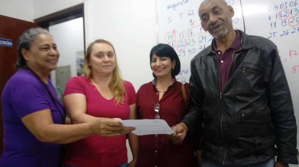 Basílio entrega chapa para comissão